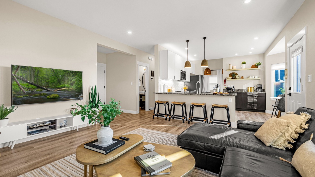 Photo of Livingroom in Northwest Colorado Springs