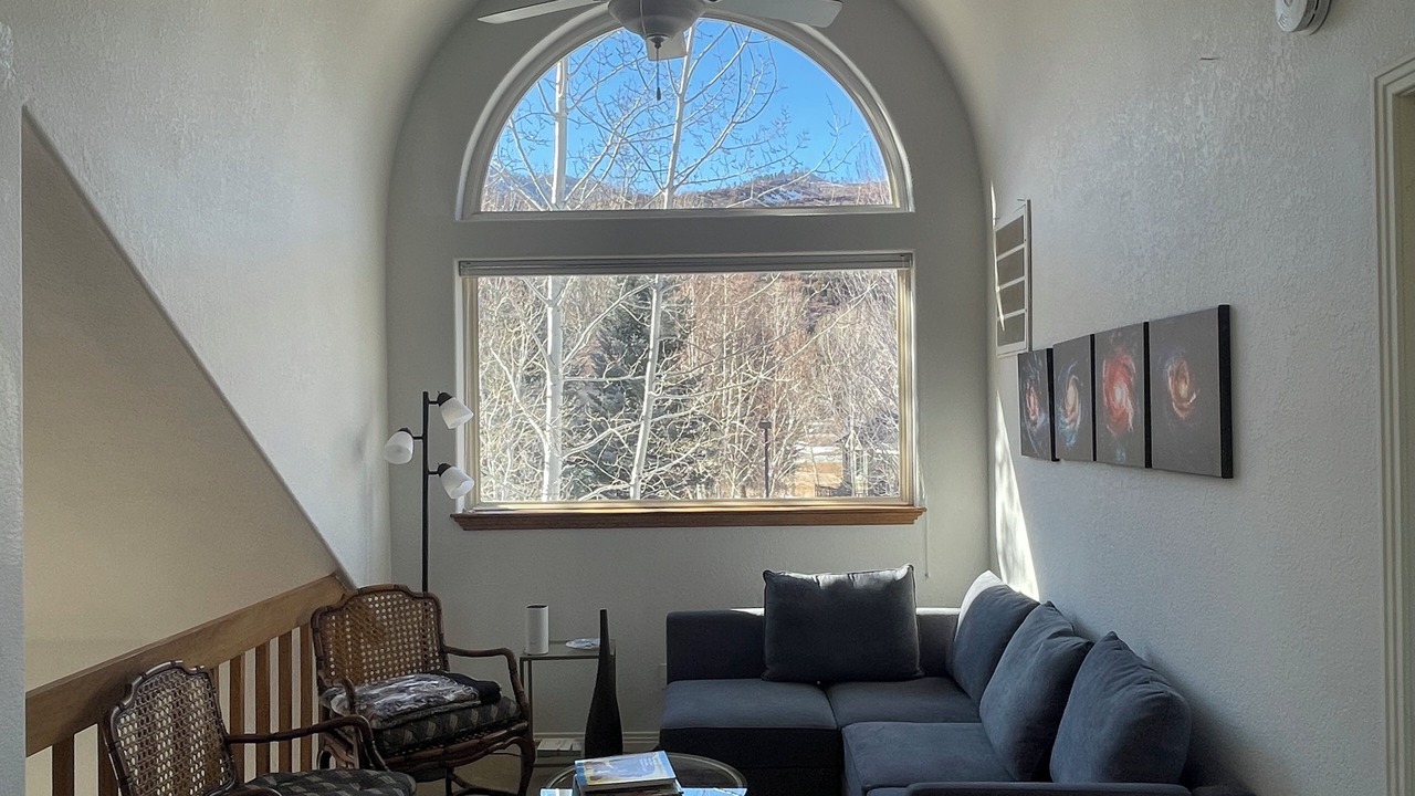 Photo of Livingroom in Dalton Ranch