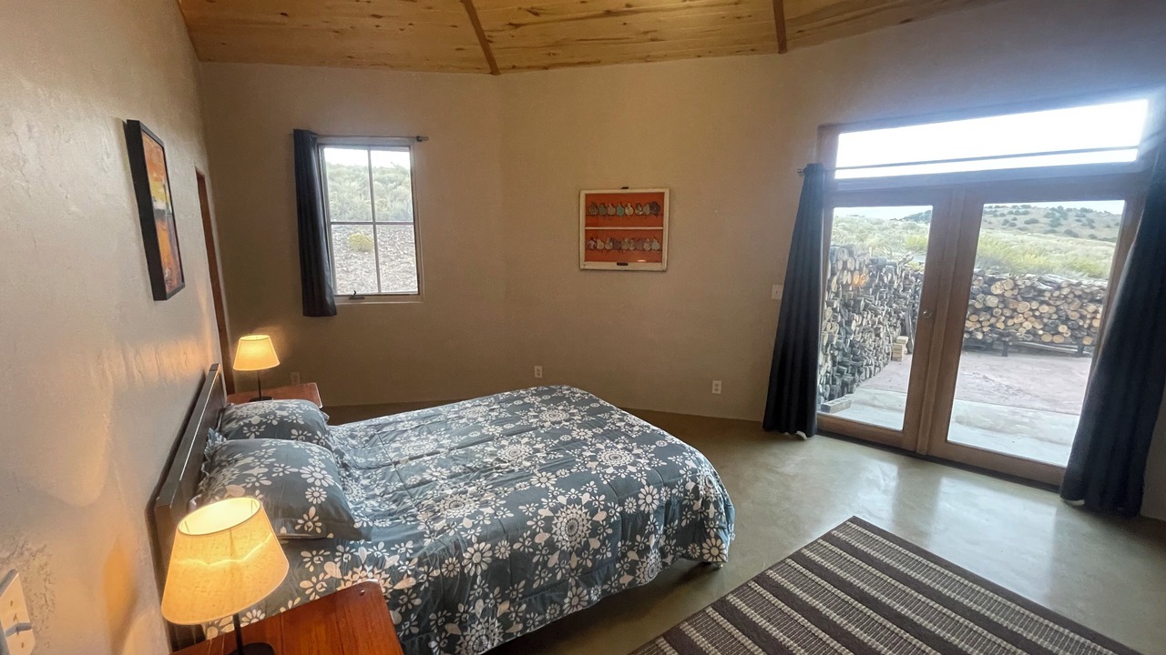 Photo of Bedroom in Del Norte