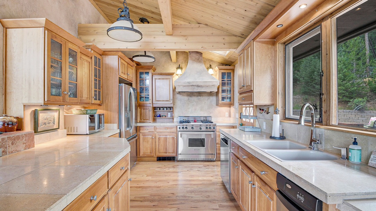 Photo of Kitchen in Evergreen