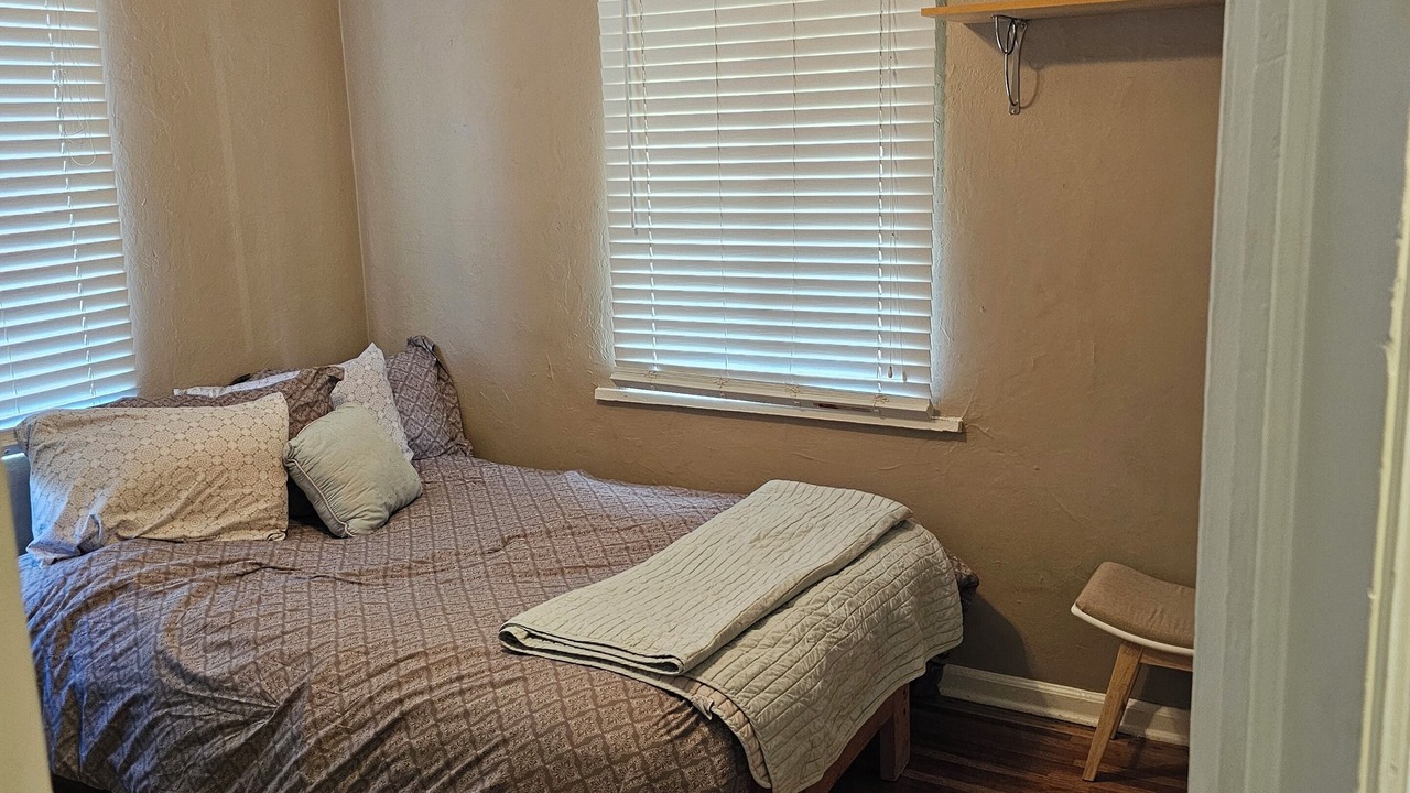 Photo of Bedroom in Englewood