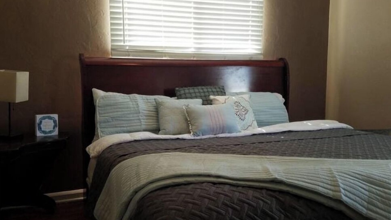 Photo of Bedroom in Englewood