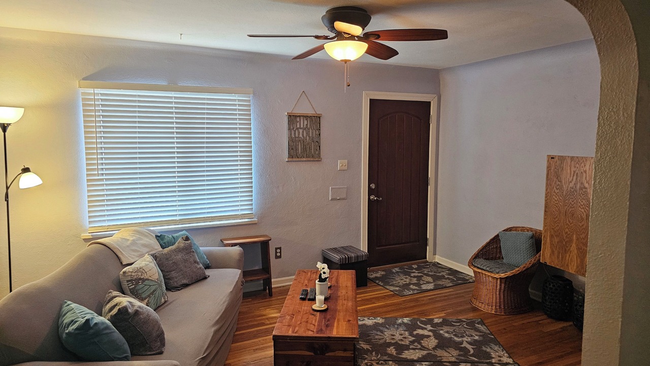 Photo of Livingroom in Englewood