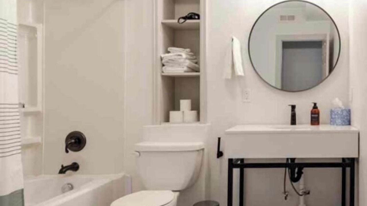 Photo of Bathroom in Commerce City