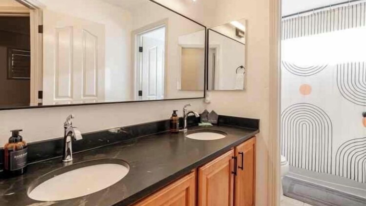 Photo of Bathroom in Commerce City