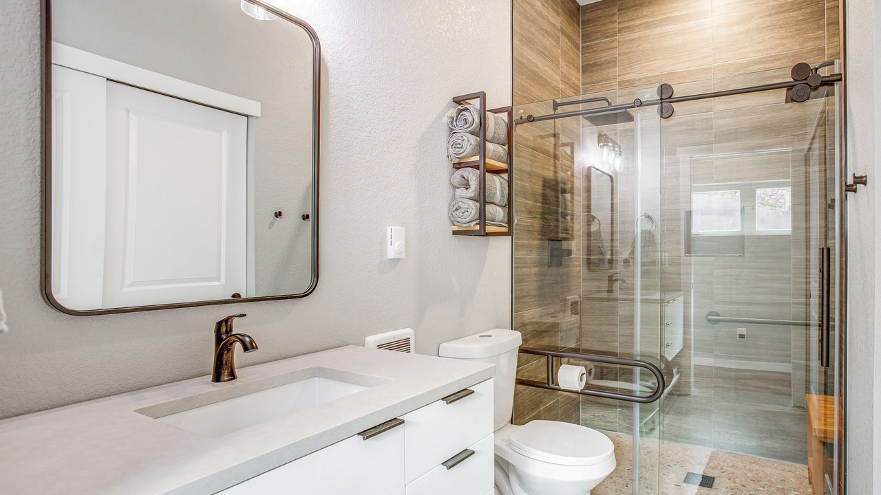 Photo of Bathroom in Golden
