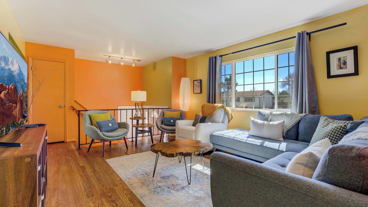 Photo of Livingroom in Security-Widefield