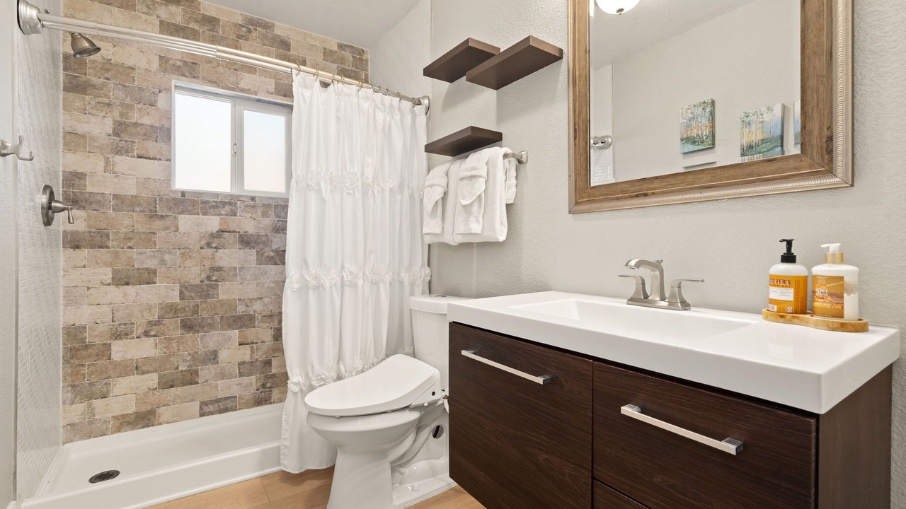 Photo of Bathroom in University Park