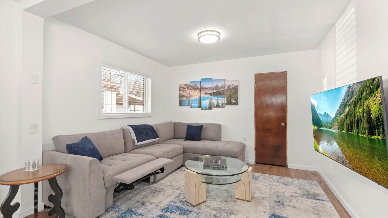 Photo of Livingroom in Highland