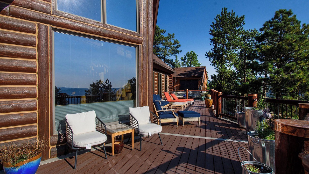 Photo of Patio Balcony in Pine