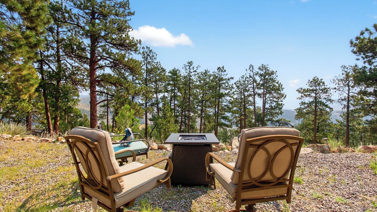 Photo of Outdoor in Pine