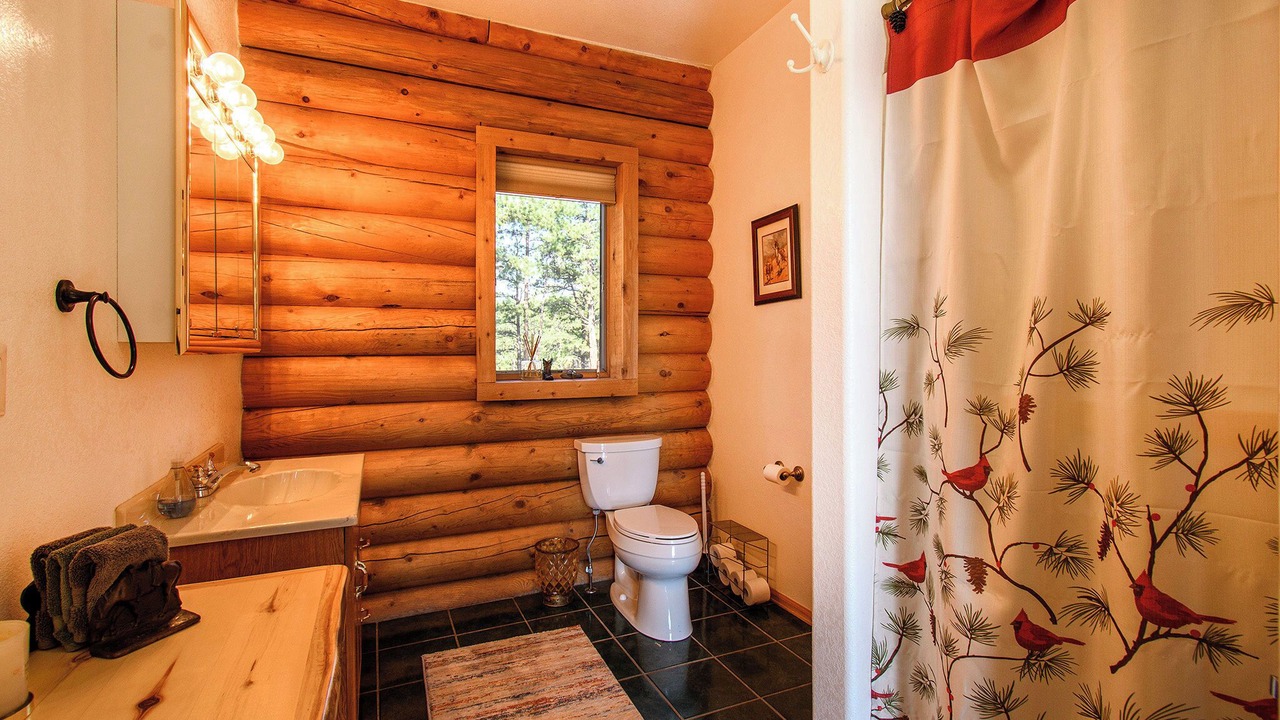 Photo of Bathroom in Pine