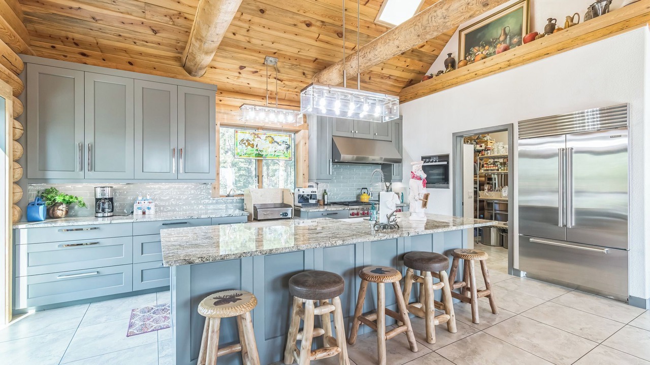 Photo of Kitchen in Pine
