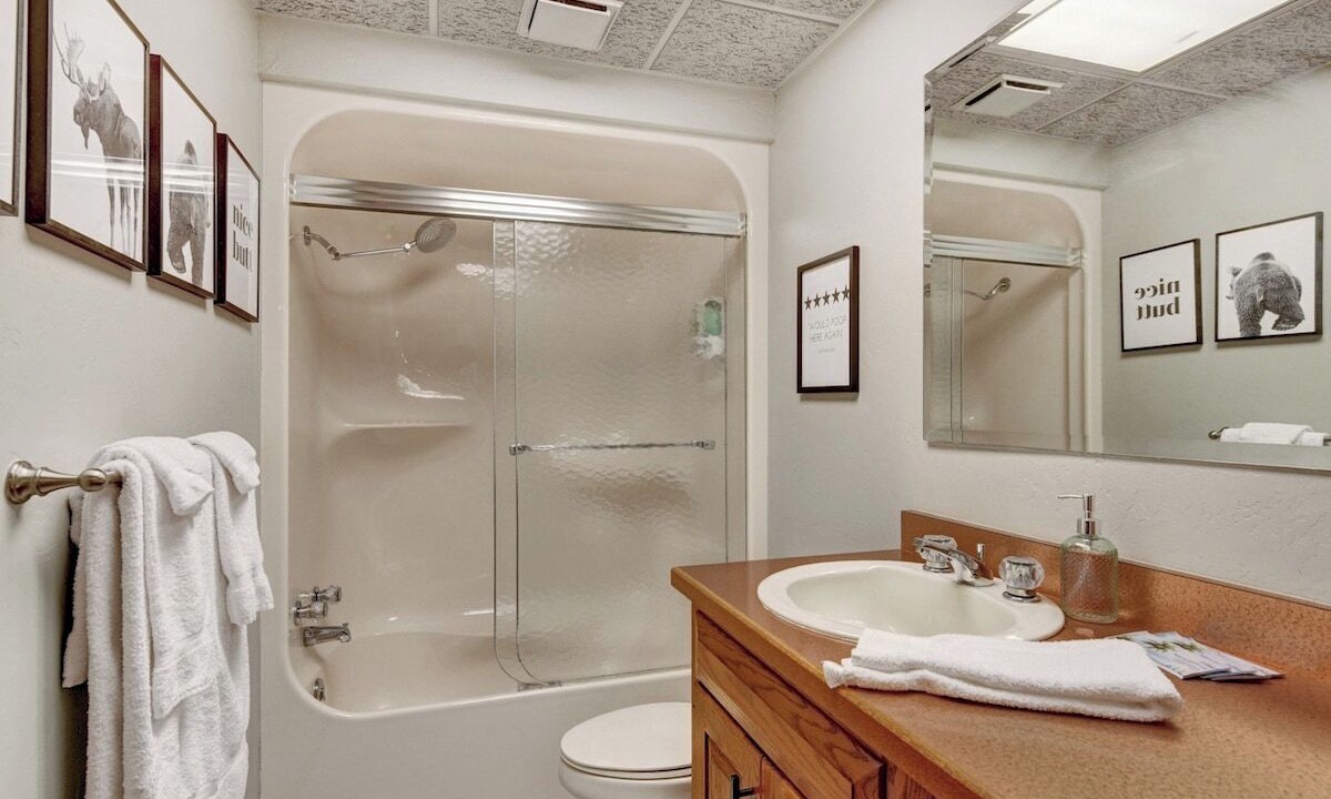 Photo of Bathroom in Cascade-Chipita Park