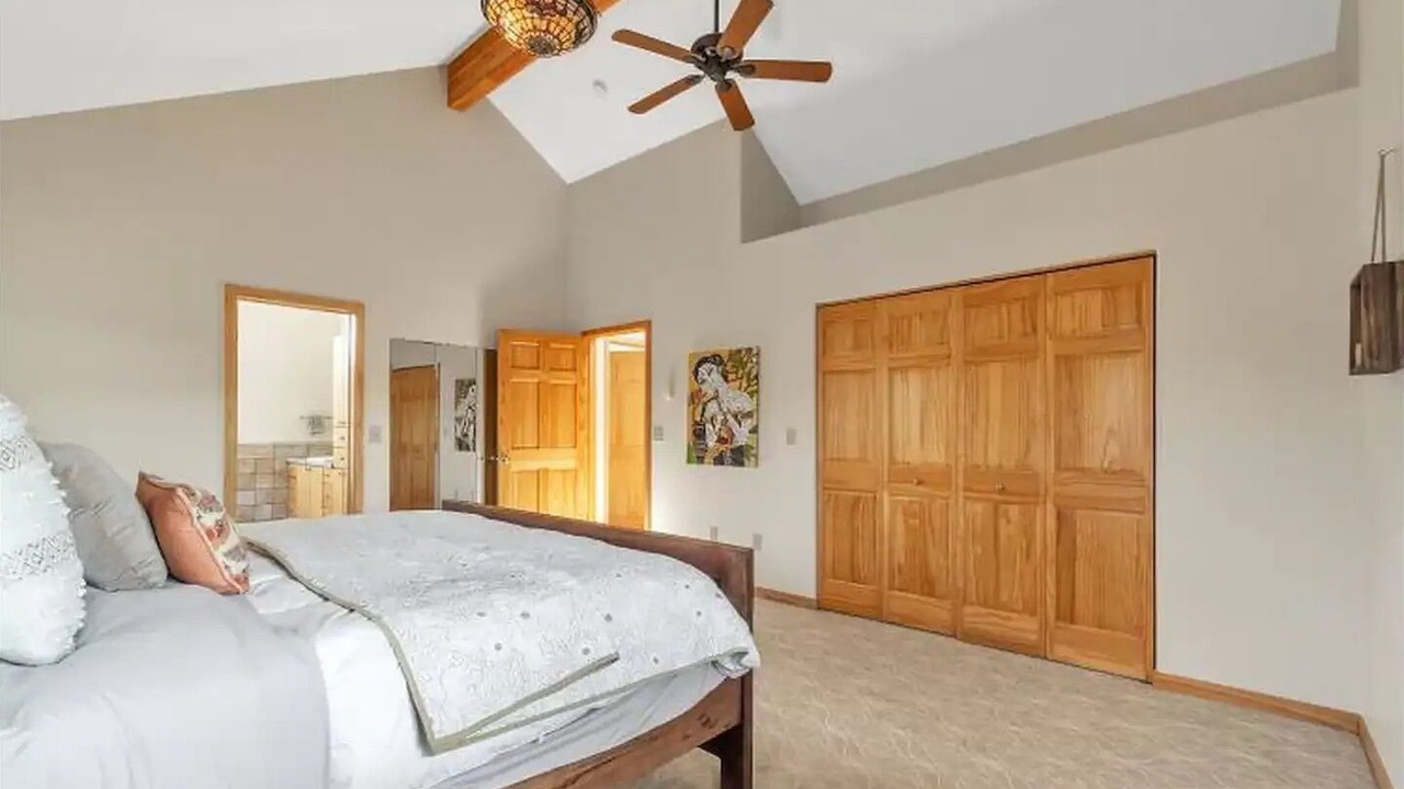 Photo of Bedroom in Black Hawk