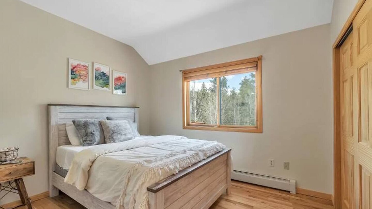 Photo of Bedroom in Black Hawk