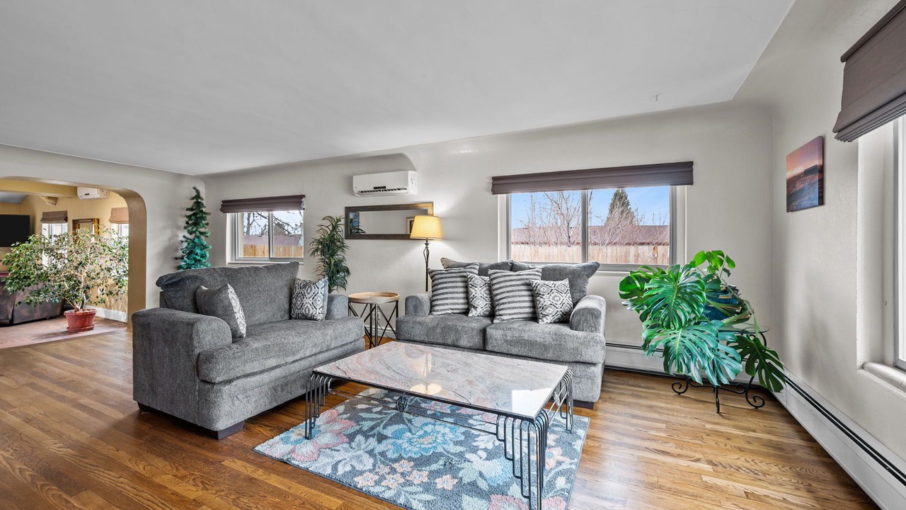 Photo of Livingroom in Creighton
