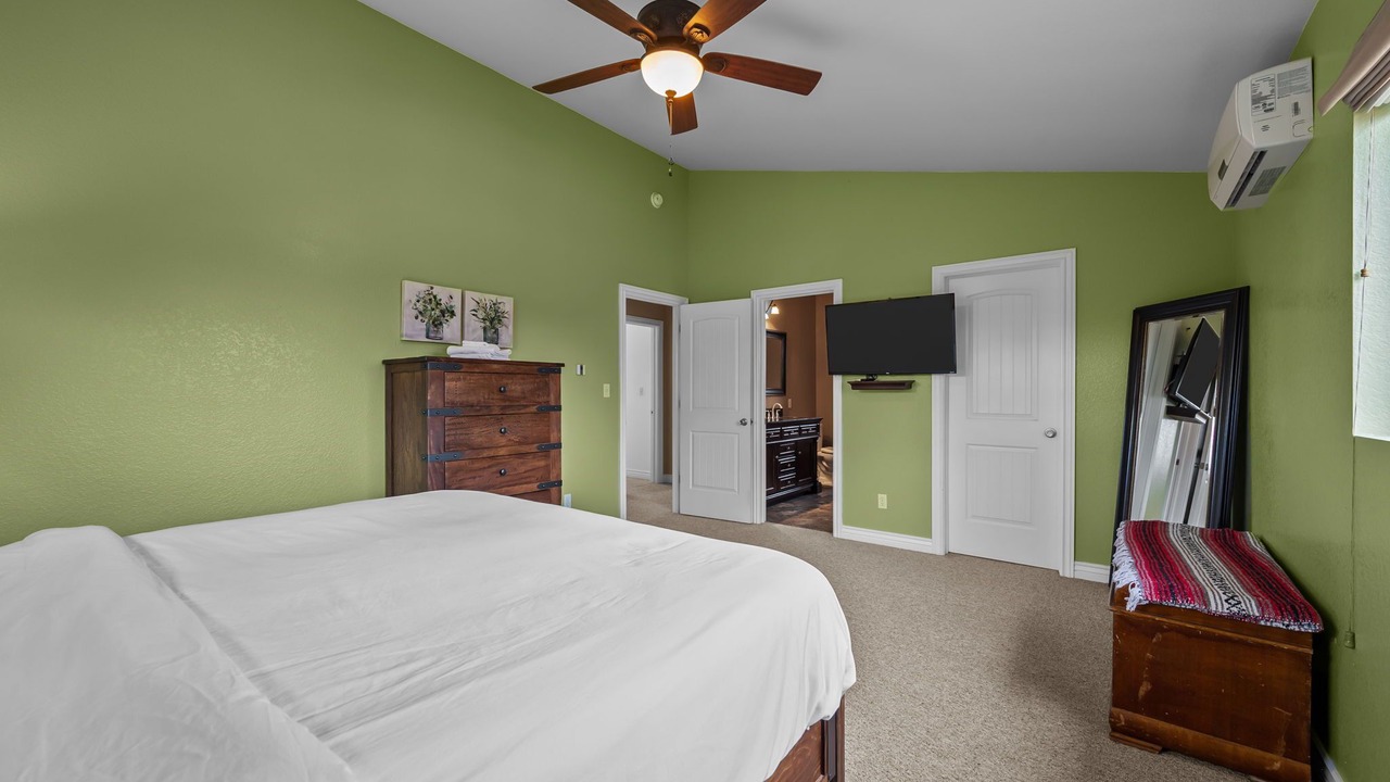 Photo of Bedroom in Creighton