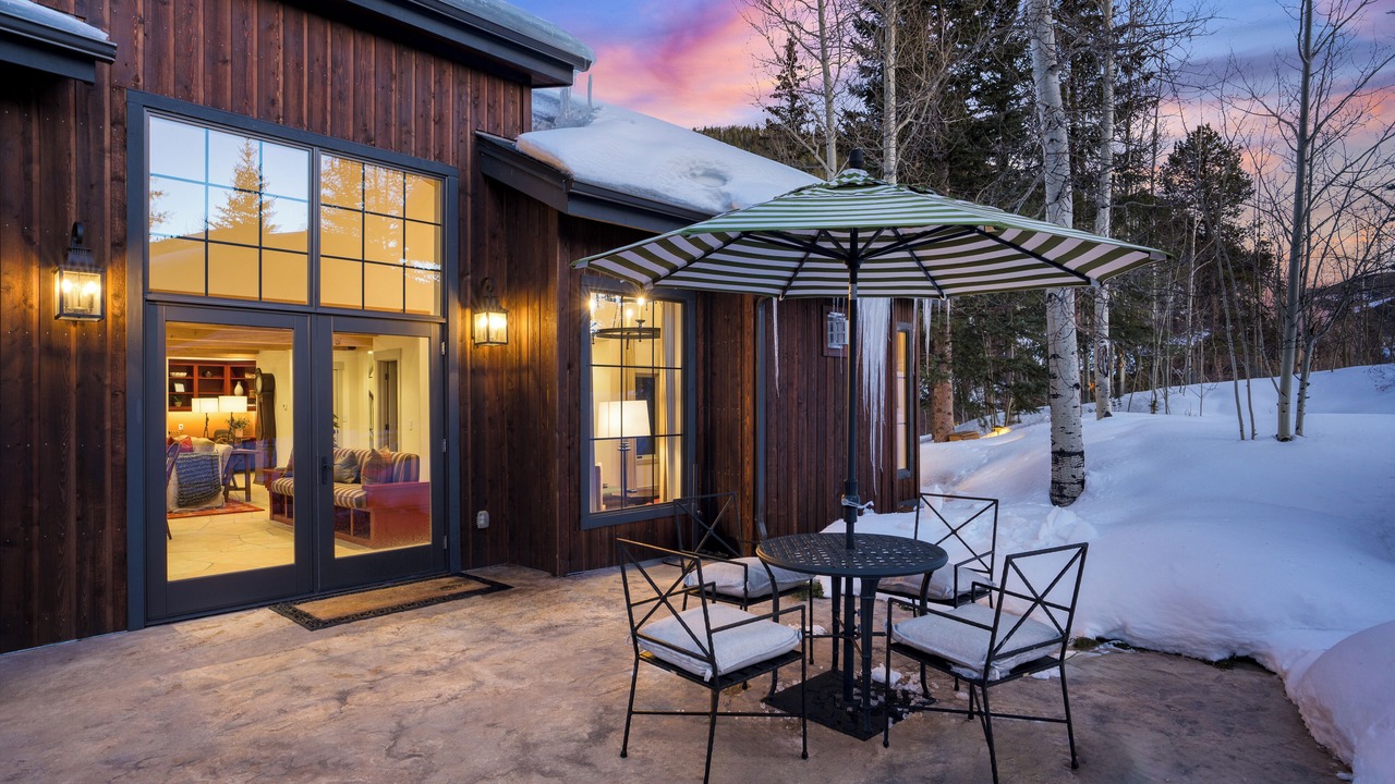 Photo of Outdoor in Lakeside Village