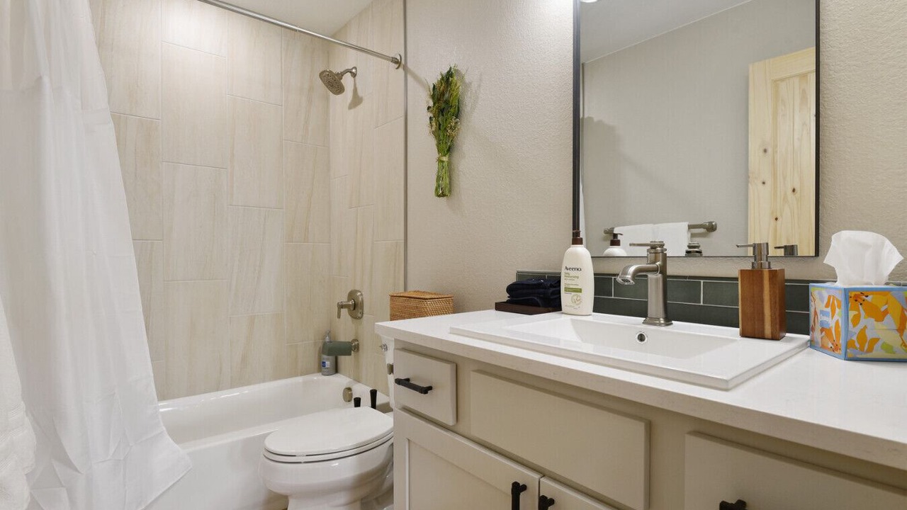 Photo of Bathroom in Rainbow Valley