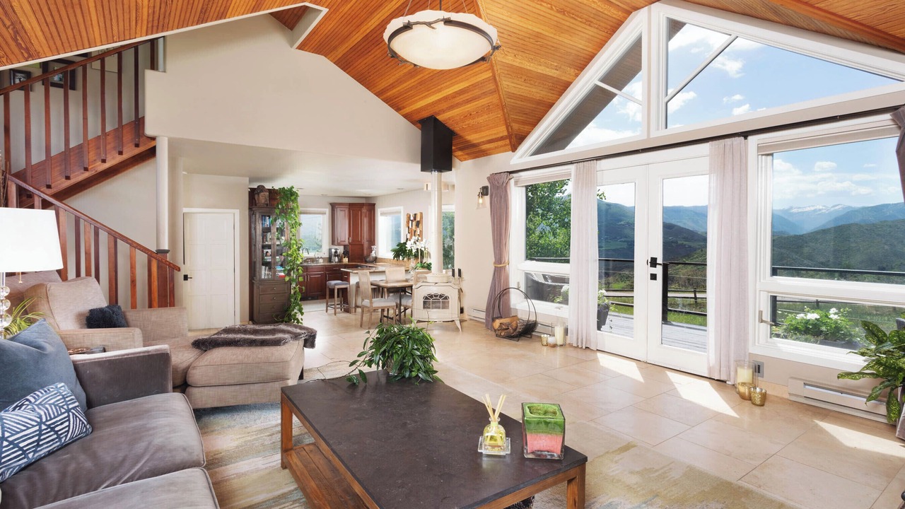 Photo of Livingroom in Brush Creek Village
