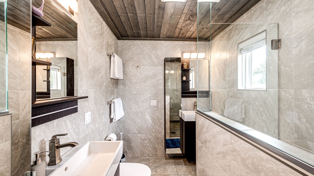 Photo of Bathroom in Barths