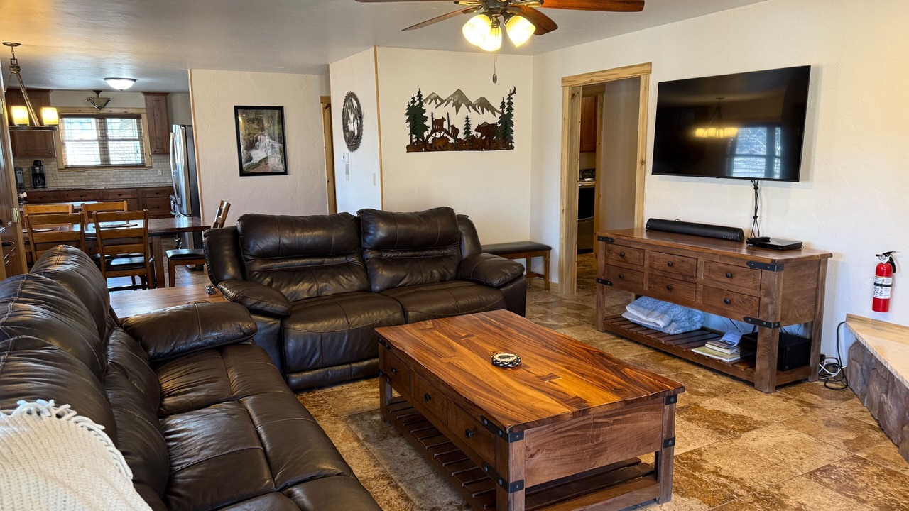 Photo of Livingroom in South Fork