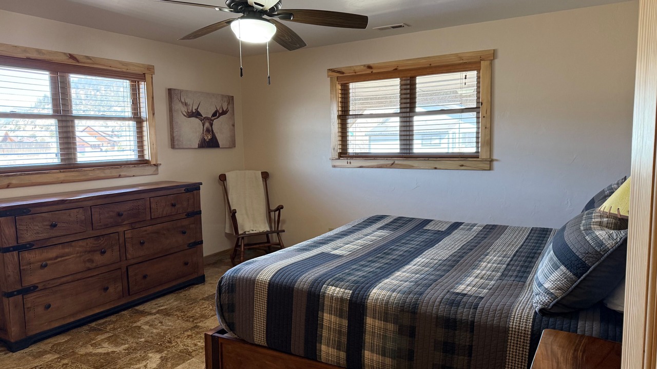 Photo of Bedroom in South Fork