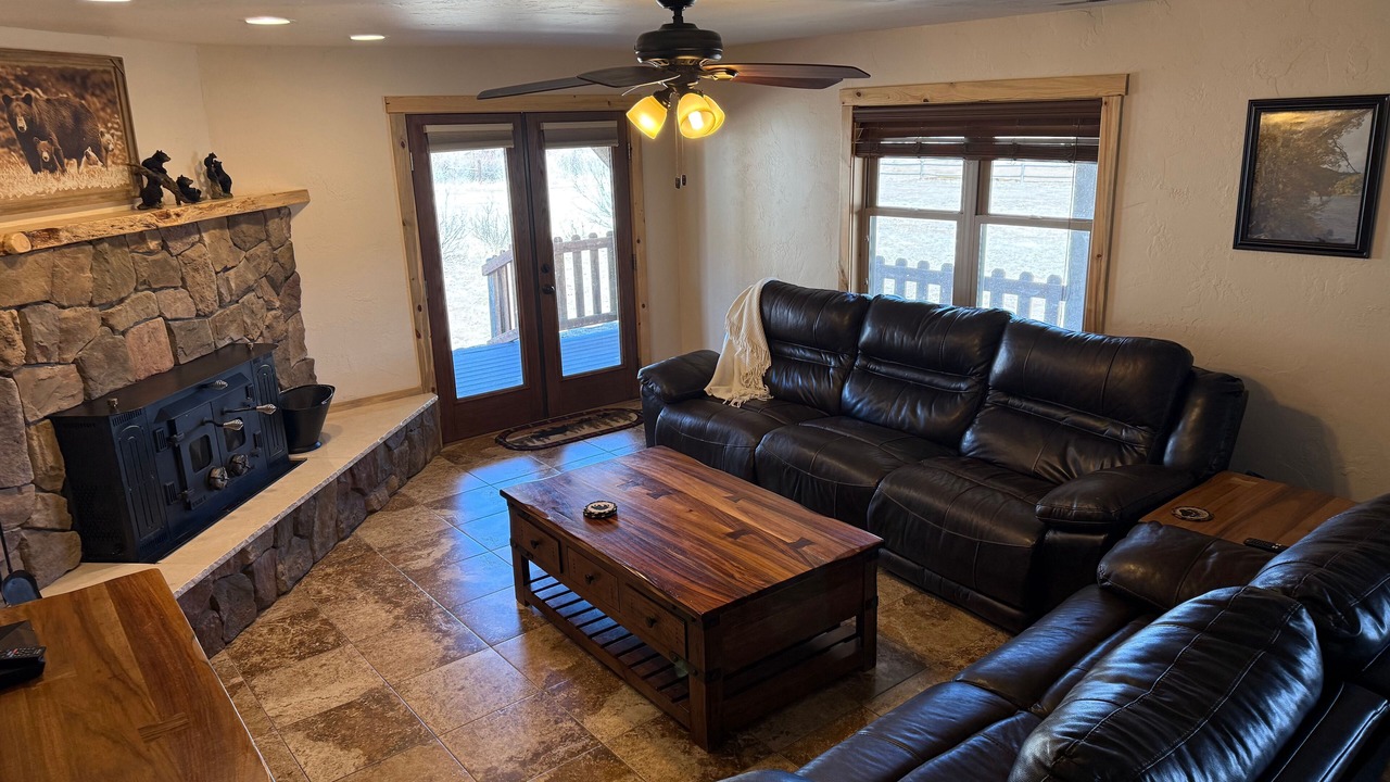 Photo of Livingroom in South Fork