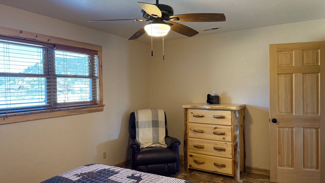 Photo of Bedroom in South Fork