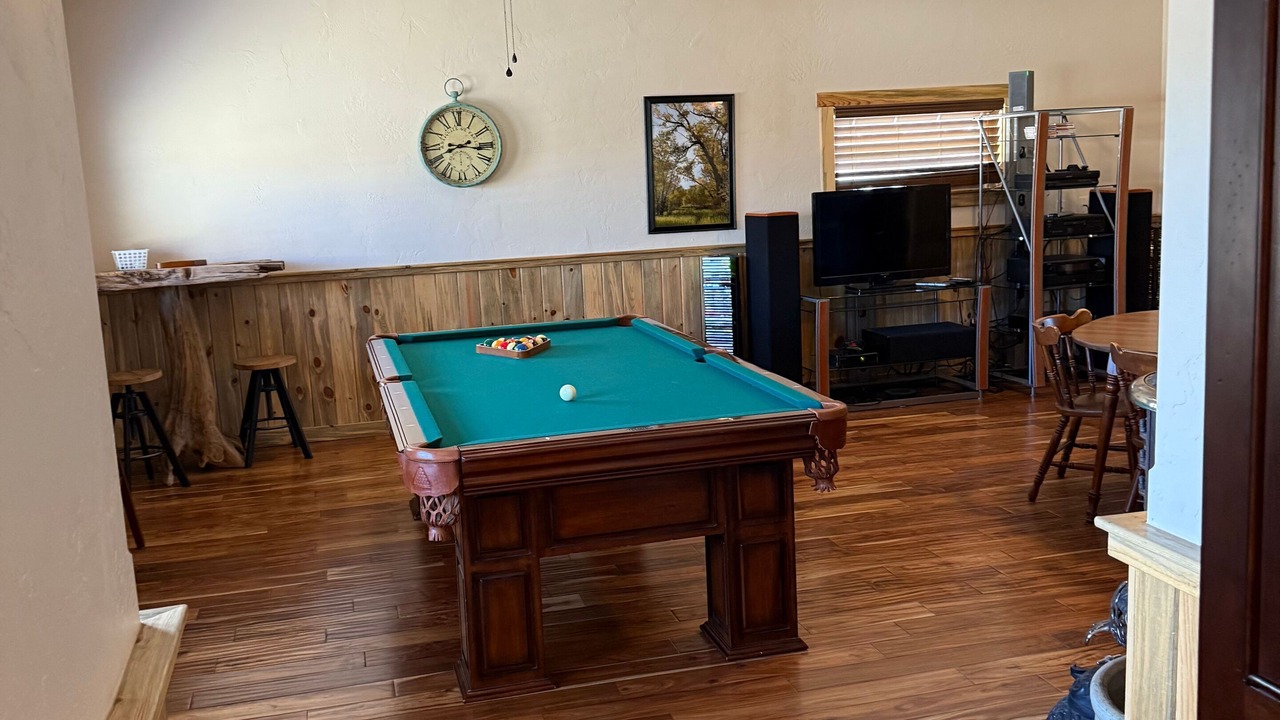 Photo of Bedroom in South Fork