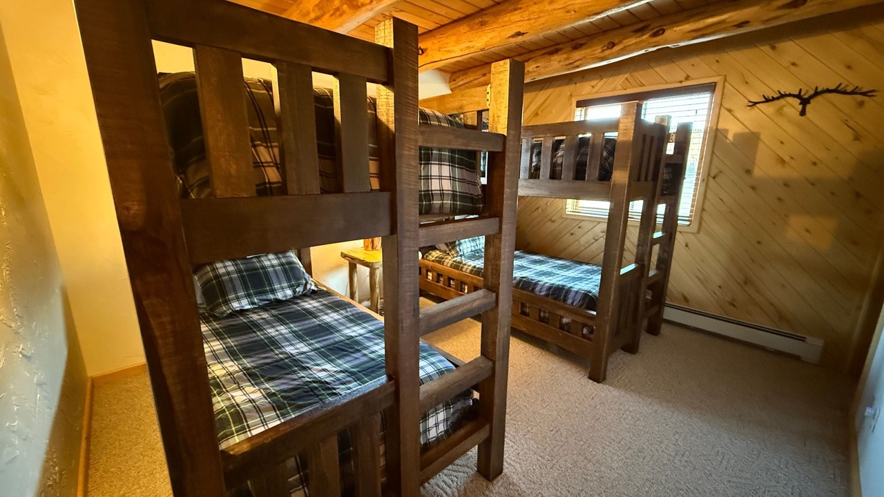 Photo of Bedroom in South Fork