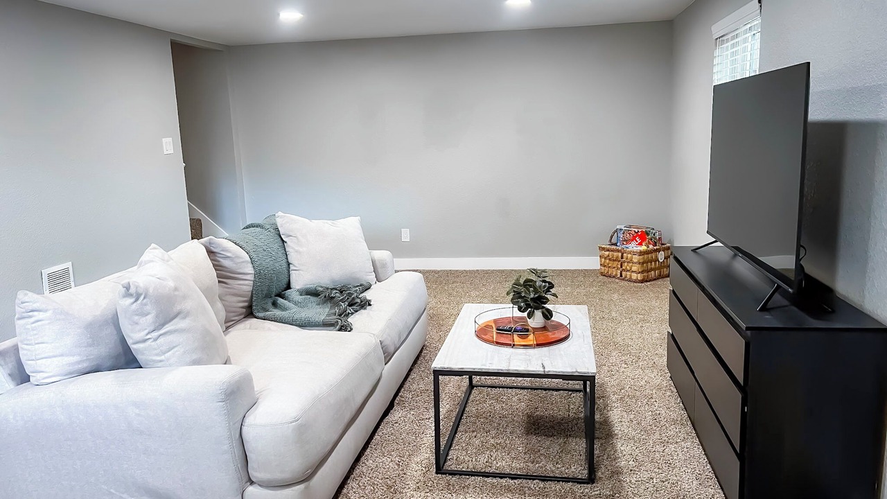 Photo of Livingroom in Lakewood