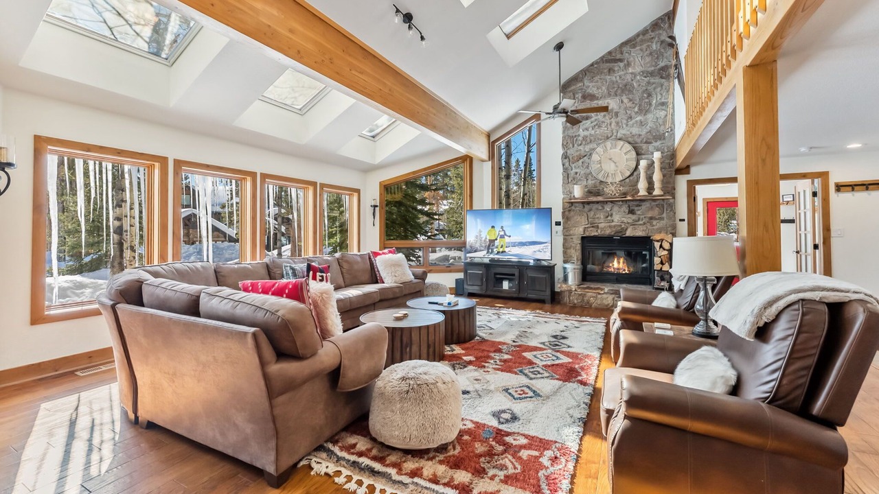 Photo of Livingroom in Christie Heights