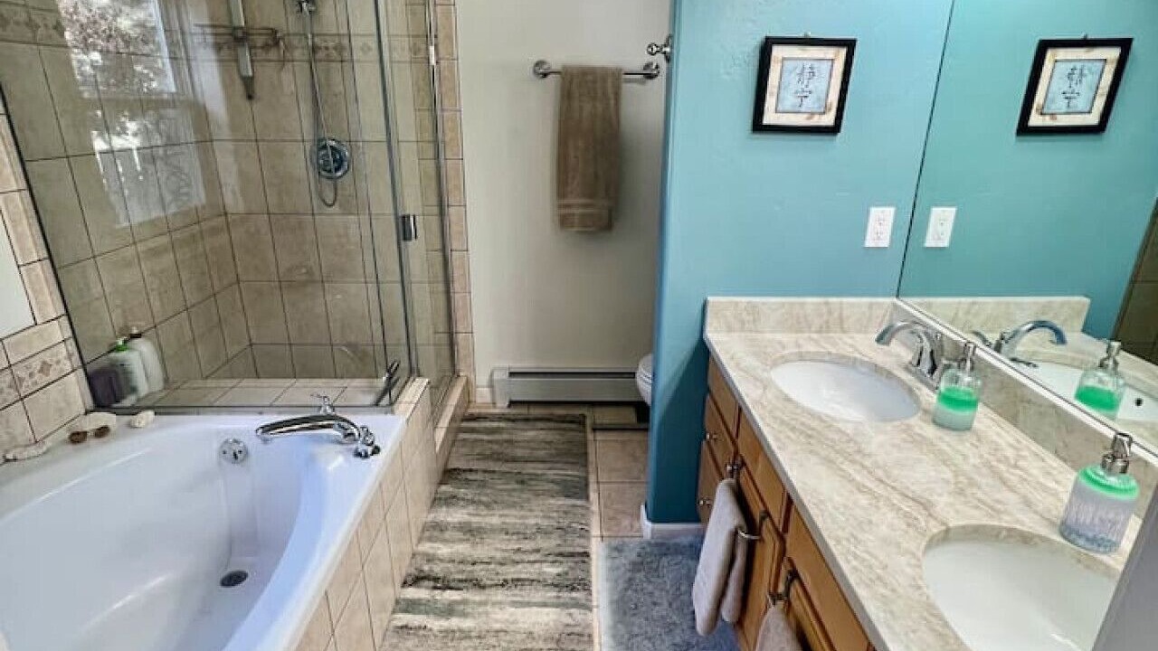 Photo of Bathroom in Carbondale