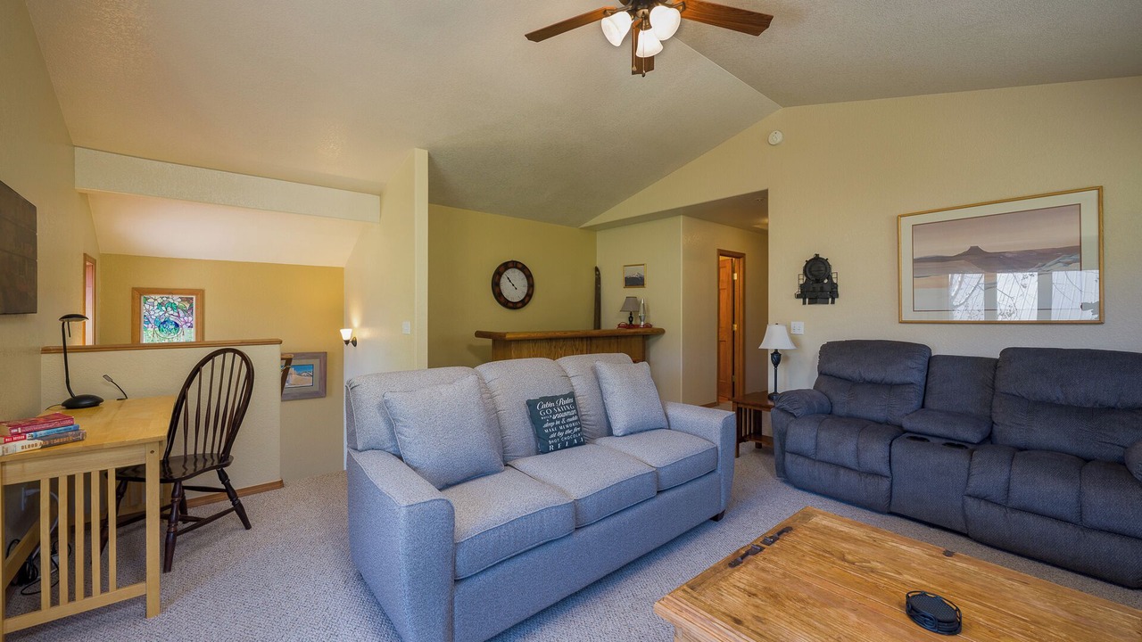 Photo of Livingroom in San Juan River Village