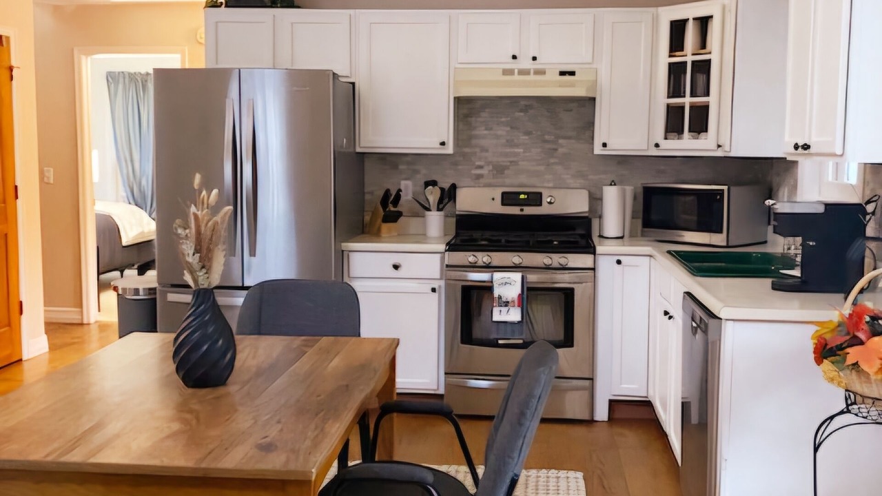 Photo of Kitchen in Rainbow Valley