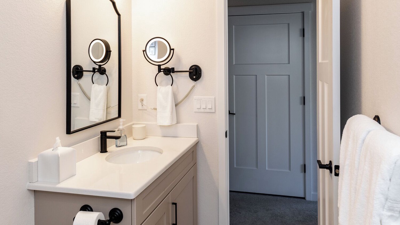 Photo of Bathroom in Mountain Shadows