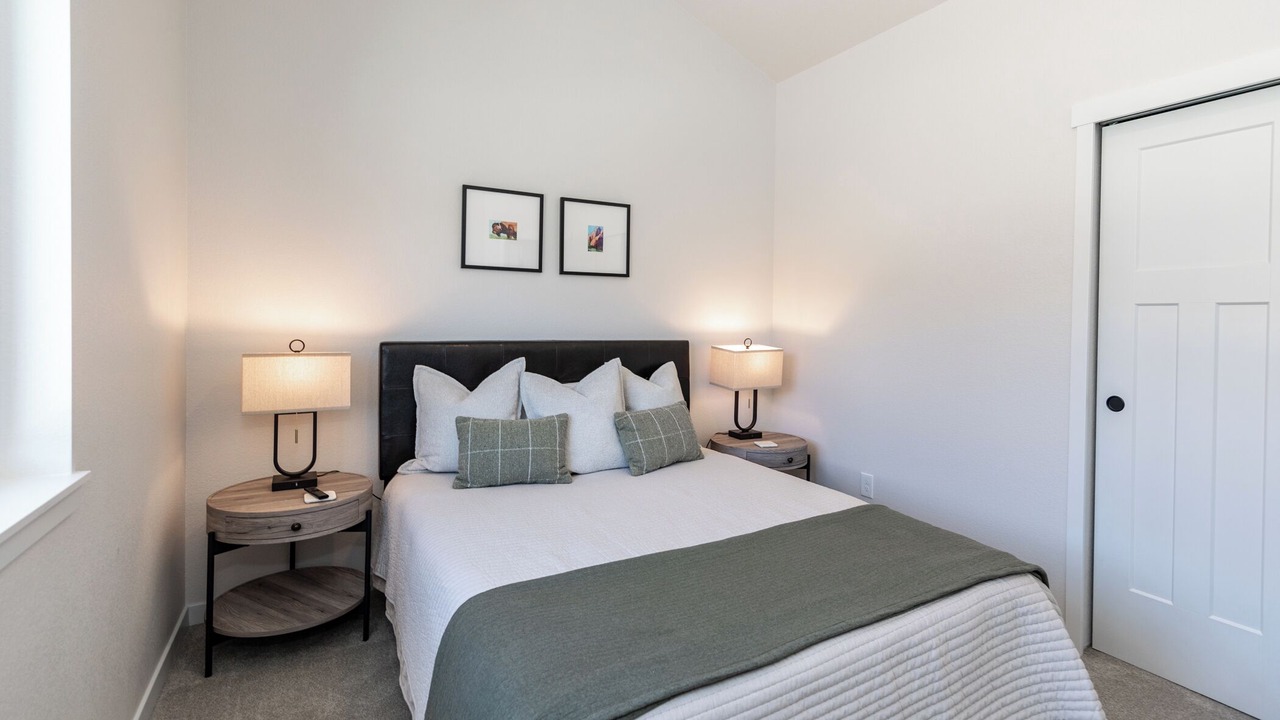 Photo of Bedroom in Mountain Shadows