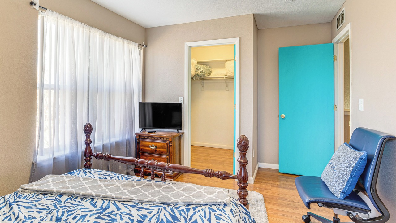 Photo of Bedroom in Northeast Park Hill