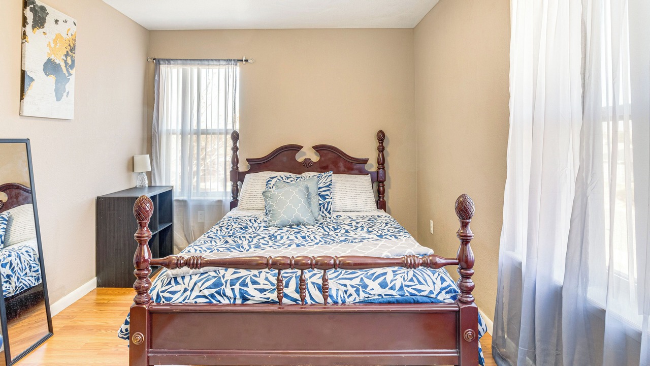 Photo of Bedroom in Northeast Park Hill