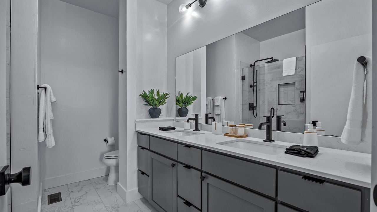 Photo of Bathroom in Grand Junction