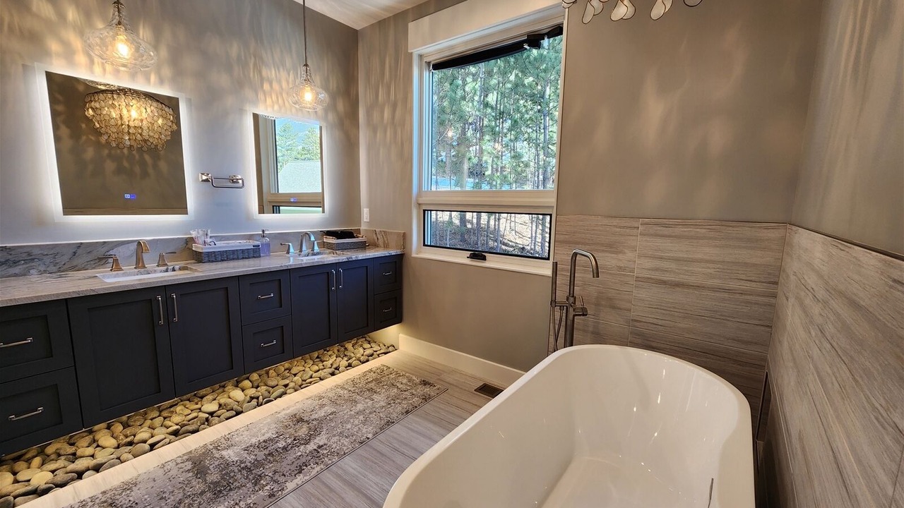 Photo of Bathroom in Fall River Estates