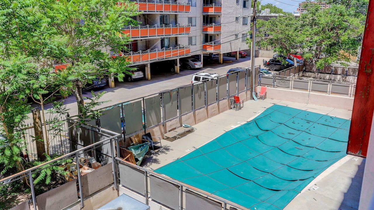 Photo of Outdoor in Hale