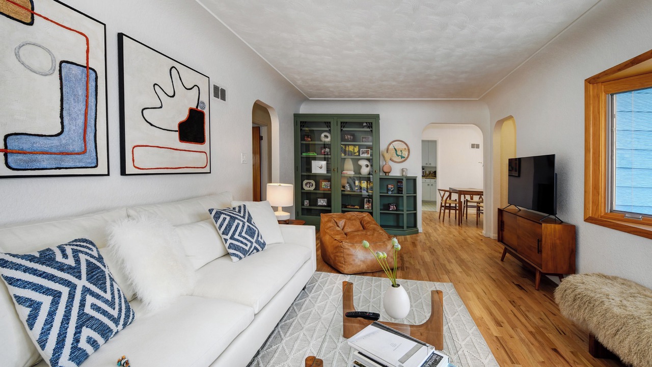 Photo of Livingroom in Newlands