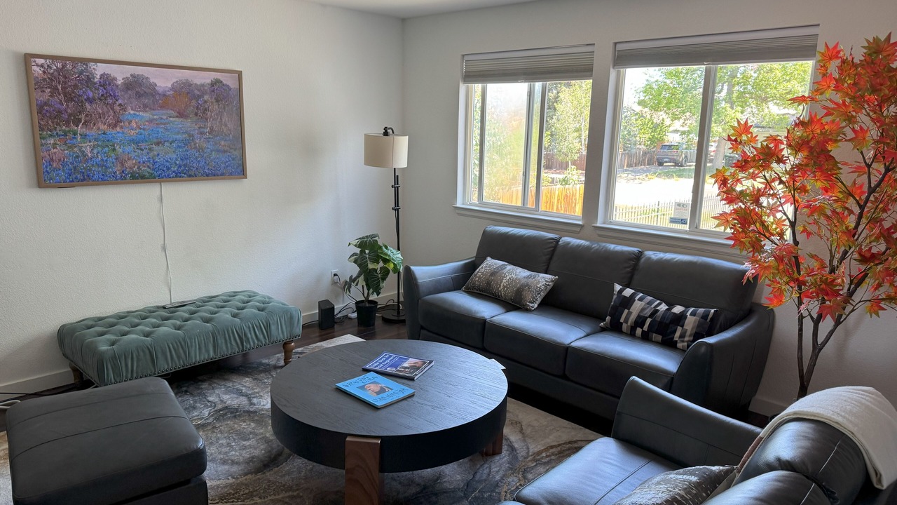 Photo of Livingroom in East Colfax