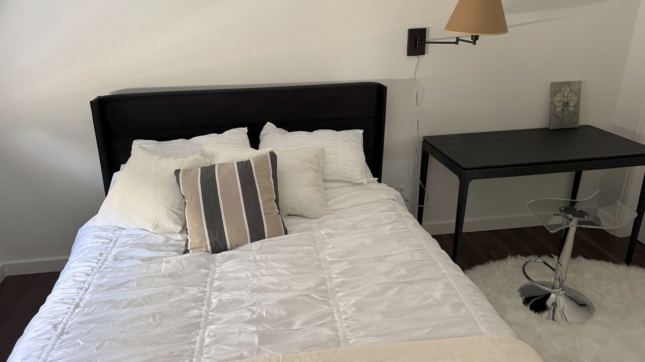 Photo of Bedroom in East Colfax