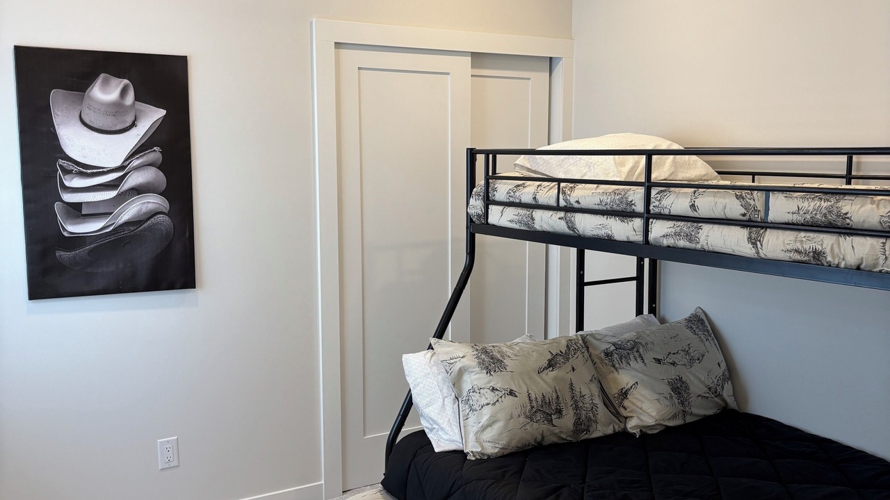 Photo of Bedroom in Lakeside