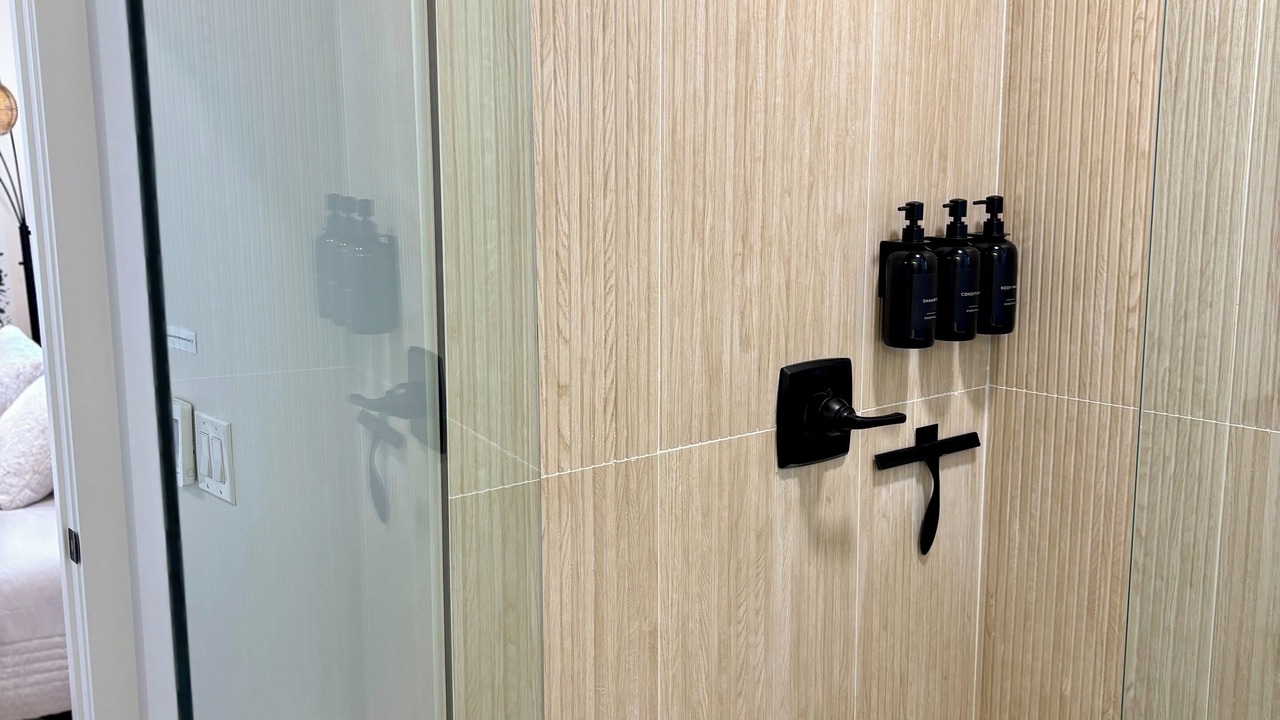 Photo of Bathroom in Lakeside