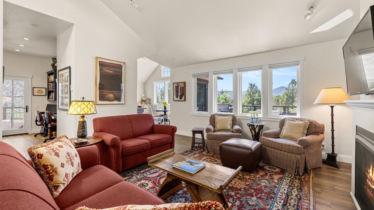 Photo of Livingroom in Snowmass